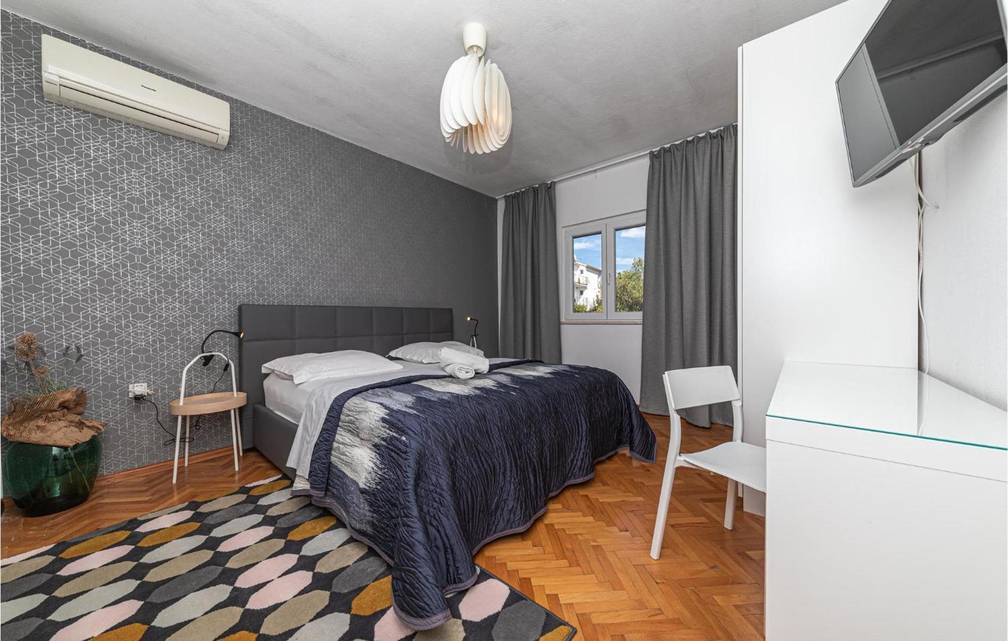 5 Bedroom Cozy Home In Okrug Donji 多吉奥科如 外观 照片
